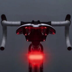 Feu Arrière Rouge 50 Lumens Feu Arrière à LED Pour Vélo -Vélo Matériel Magasin feu arriere rouge 50 lumens feu arriere a led pour velo 5