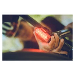 Lezyne Lumière Arrière Strip Drive 150 Lumen - Noir -Vélo Matériel Magasin lumiere arriere strip drive 150 lumen noir 4