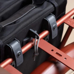 SACOCHE DOUBLE 540 2X20L POUR PORTE BAGAGES IMPERMEABLE -Vélo Matériel Magasin sacoche double 540 2x20l pour porte bagages impermeable 3