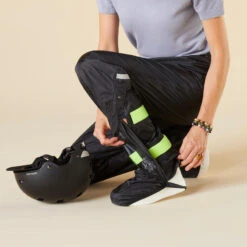 BTWIN SURPANTALON PLUIE VELO VILLE AVEC COUVRE-CHAUSSURES INTEGREES 100 NOIR -Vélo Matériel Magasin surpantalon pluie velo ville avec couvre chaussures integrees 100 noir 4